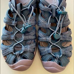 Keen whisper sandal 7.5 Never Worn
